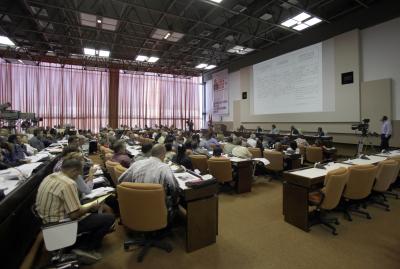 Imagen de comisión de trabajo en la Conferencia Nacional del PCC